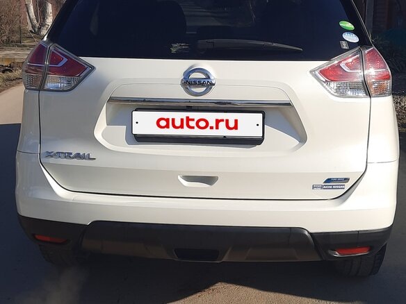 2015 Nissan X-Trail III, белый, 2150000 рублей