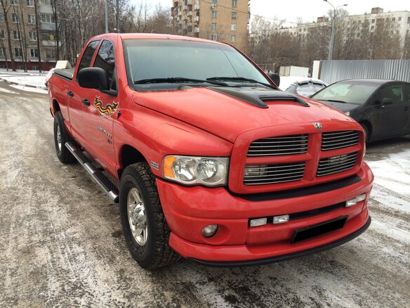 2003 Dodge RAM III (DR/DH), красный