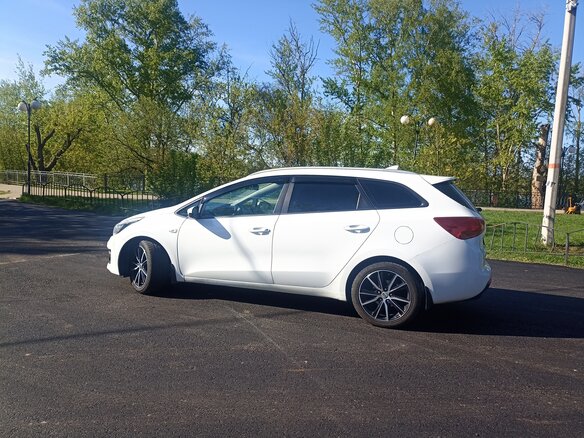 2017 Kia Ceed II Рестайлинг, белый, 1220000 рублей - вид 6