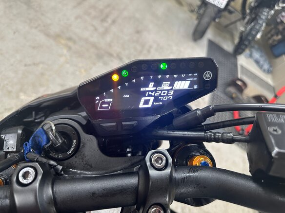 2018 Yamaha MT-09 (FZ-09), чёрный, 1000000 рублей - вид 6