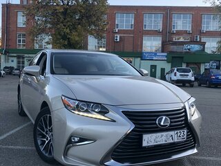 2017 Lexus ES 250 VI Рестайлинг, бежевый, 2900000 рублей, вид 2