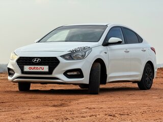2017 Hyundai Solaris II, белый, 940000 рублей, вид 1