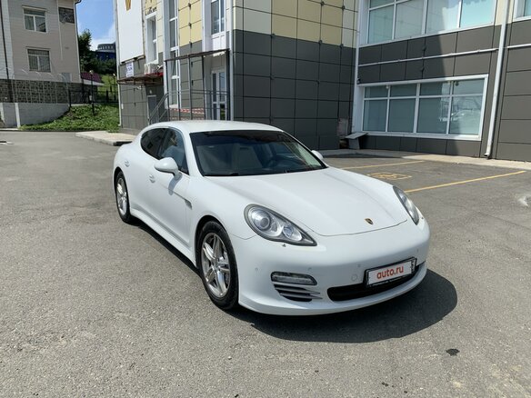 2013 Porsche Panamera 4S I, белый, 4400000 рублей