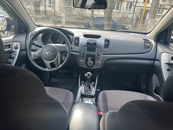 2011 Kia Cerato 4-speed II, серый, 1100000 рублей - вид 11