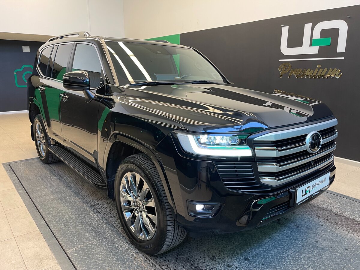 Открыть фотографии: Toyota Land Cruiser 300 Series