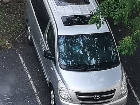 2010 Hyundai Grand Starex, серебристый, 1950000 рублей, вид 1