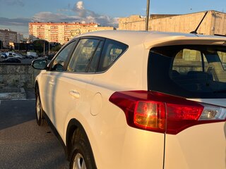 2015 Toyota RAV4 IV (XA40), белый, 2400000 рублей, вид 5