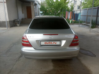 2002 Mercedes-Benz E-Класс 240 III (W211, S211), серебристый, 990000 рублей, вид 3
