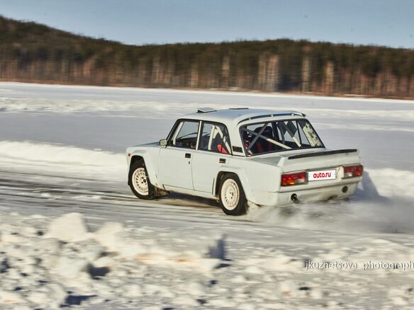 2008 Lada (ВАЗ) 2105, белый, 1500000 рублей - вид 6