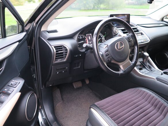 2020 Lexus NX 300 I Рестайлинг, чёрный, 4500000 рублей - вид 9