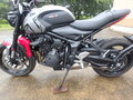 2024 Triumph Trident 660, серый, 900000 рублей - вид 11