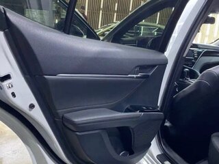2020 Toyota Camry VIII (XV70), белый, 3050000 рублей, вид 5