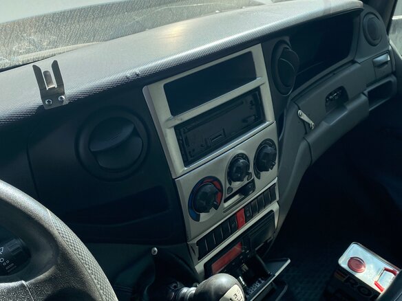 2011 Iveco Daily, белый, 1250000 рублей - вид 5