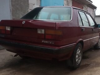 1988 Lancia Prisma I.E., пурпурный, 70000 рублей, вид 4