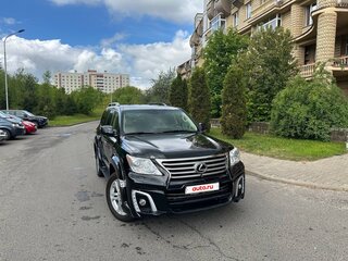2010 Lexus LX 570 III, чёрный, 2800000 рублей, вид 3