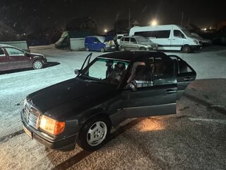 1990 Mercedes-Benz W124 260, серый, 799999 рублей, вид 3
