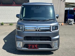 2022 Toyota Pixis Mega, серый, 750000 рублей, вид 2