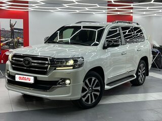 2018 Toyota Land Cruiser 200 Series Рестайлинг 2, белый, 5950000 рублей, вид 2