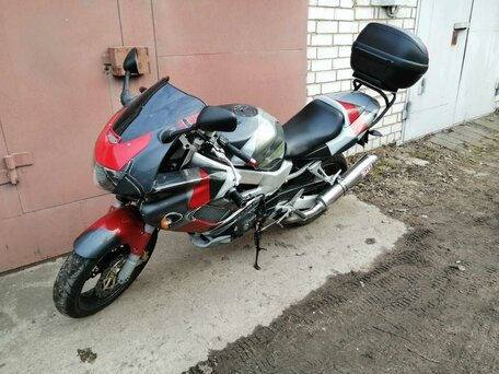 1998 Honda VTR 1000, красный, 275000 рублей, вид 2