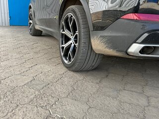 2020 BMW X5 25d IV (G05/G18), чёрный, 8000000 рублей, вид 4