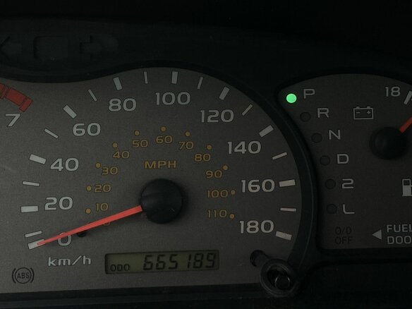 2001 Toyota Sequoia I, зелёный - вид 18