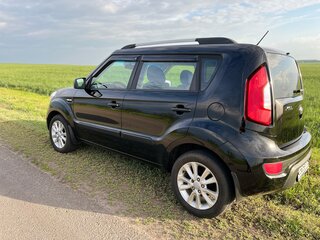 2013 Kia Soul I Рестайлинг, чёрный, 900000 рублей, вид 4