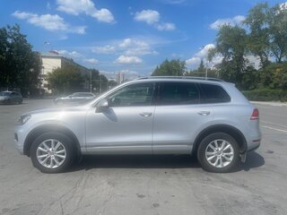2014 Volkswagen Touareg II, серебристый, 2290000 рублей, вид 5