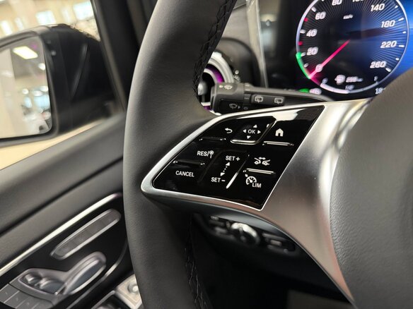2026 Mercedes-Benz V-Класс 300 d экстра длинный III (W447) Рестайлинг 2, чёрный - вид 21