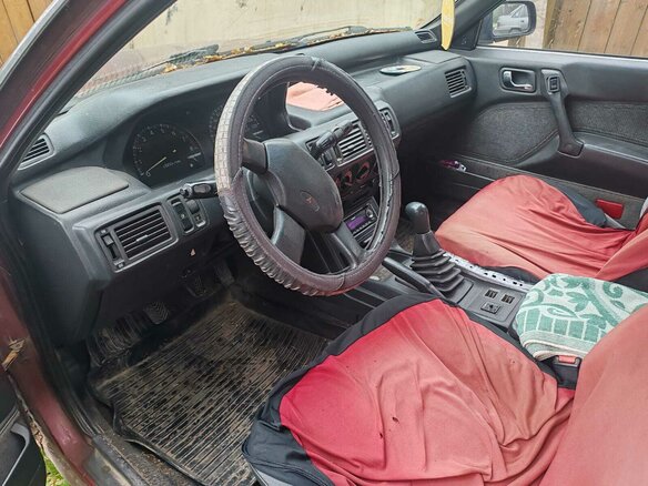 1990 Mitsubishi Galant VI, красный, 100000 рублей - вид 5