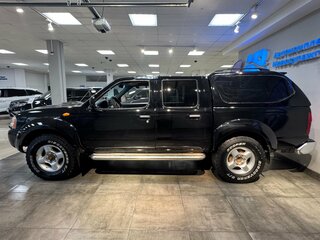 2008 Nissan NP300, чёрный, 1049000 рублей, вид 5