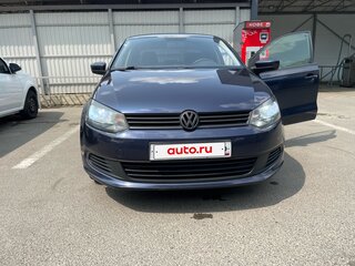 2014 Volkswagen Polo V, синий, 820000 рублей, вид 2