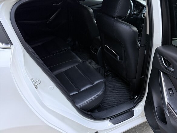 2016 Mazda 6 III (GJ) Рестайлинг, белый, 2600000 рублей - вид 22