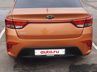 2018 Kia Rio IV, оранжевый, 900000 рублей, вид 5