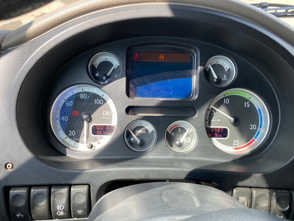 2009 DAF XF 105, пурпурный, 3000000 рублей - вид 7