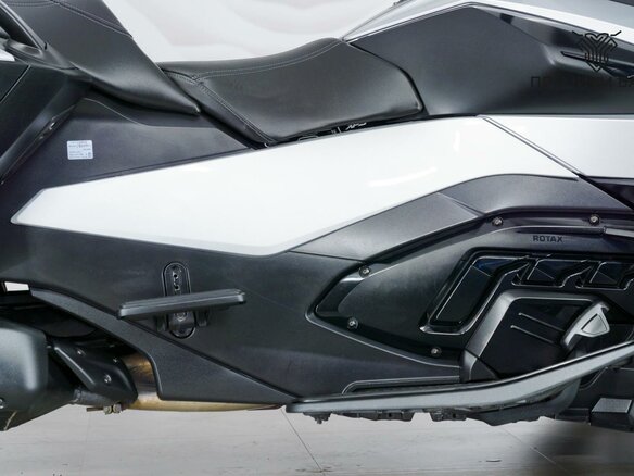 2022 BRP Can-Am Spyder, серебристый, 2299000 рублей - вид 9