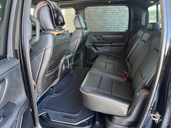 2024 Ram 1500 Crew Cab V Рестайлинг, чёрный, 11000000 рублей - вид 9
