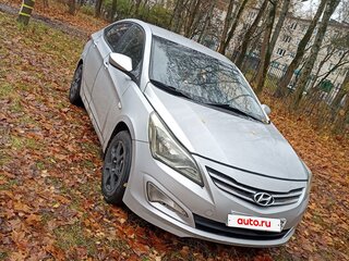 2016 Hyundai Solaris I Рестайлинг, серебристый, 597000 рублей, вид 2