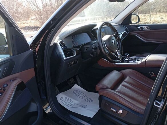 2021 BMW X5 25d IV (G05/G18), чёрный, 5350000 рублей - вид 8