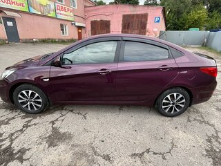 2013 Hyundai Solaris I, фиолетовый, 999999 рублей, вид 4