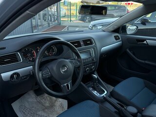 2013 Volkswagen Jetta VI, серебристый, 1350000 рублей, вид 4