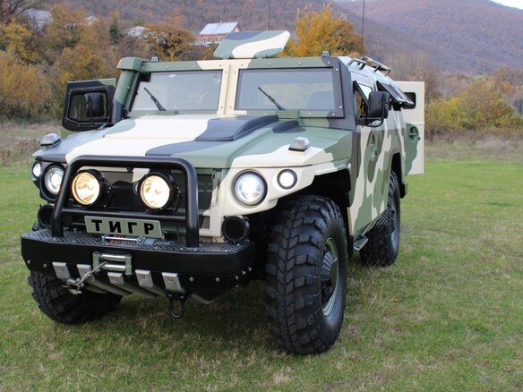 2007 ГАЗ 2330 «Тигр» 233001, зелёный - вид 8