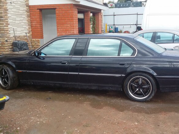 1997 Alpina B12 E38, чёрный - вид 9