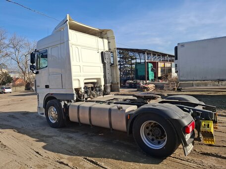 2016 DAF XF 105, белый, 3900000 рублей, вид 4