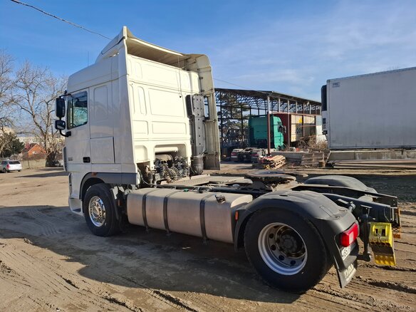 2016 DAF XF 105, белый, 3900000 рублей - вид 3