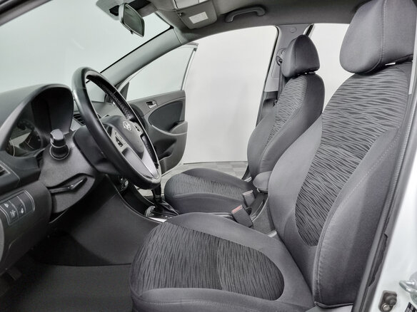 2014 Hyundai Solaris I Рестайлинг, белый, 1130000 рублей - вид 9