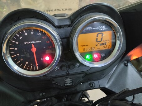 2006 Suzuki Bandit 1200, чёрный, 400000 рублей, вид 3