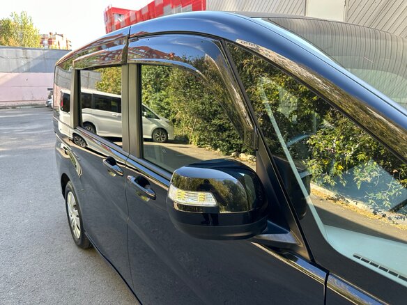 2017 Honda Stepwgn V, чёрный, 2500000 рублей - вид 17