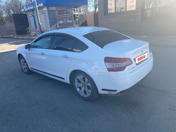 2012 Citroen C5 II, белый, 750000 рублей - вид 5