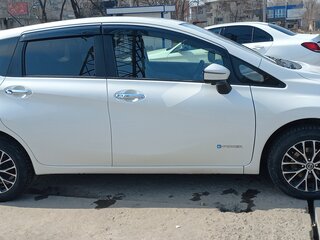 2016 Nissan Note e-Power II Рестайлинг, белый, 990000 рублей, вид 2