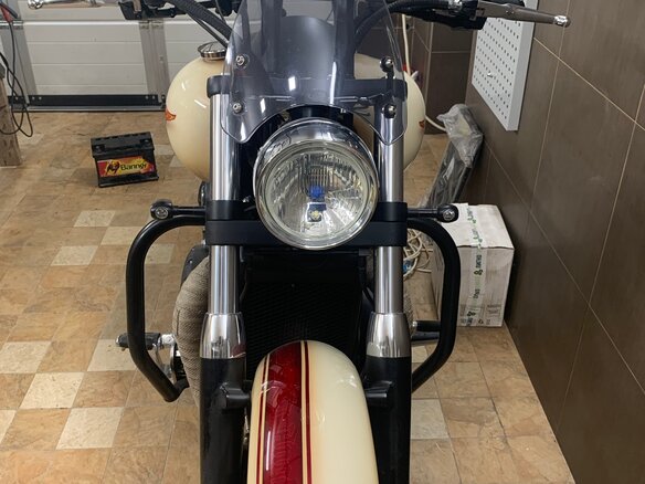2013 Triumph Thunderbird Storm, коричневый, 1600000 рублей